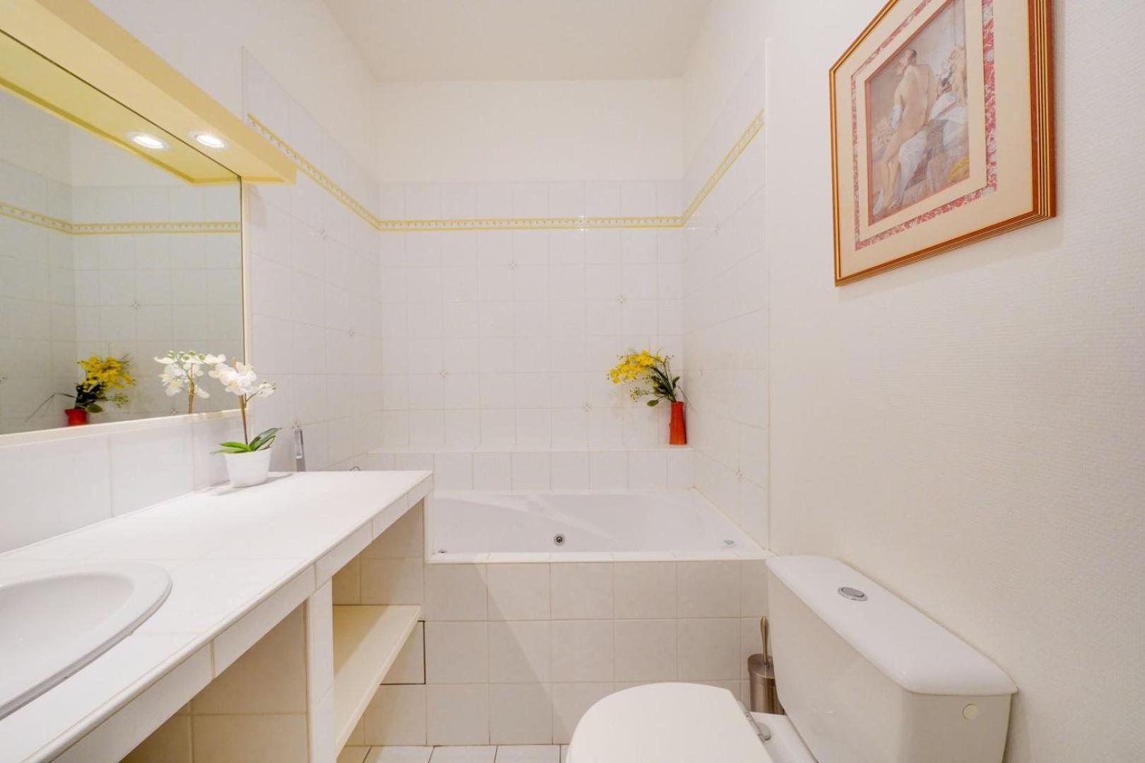 Lovely Apartment With Exceptional Terrace Bordeaux Luaran gambar